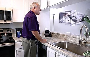 Alex gives Honey the massive cum she desires