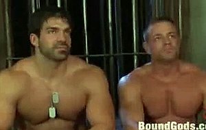 Military officer Tyler Saint ties up and fucks bodybuilder soldier ...
