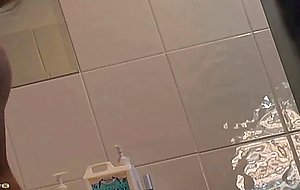 Amateur girl homemade shower prep9