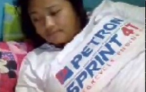Girl in wite tshirt masterbates