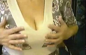 Spanish boob flash