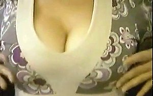 Spanish boob flash
