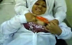malay- minah tudung hijab tayang tetek dan pepek