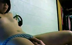 Sex with asian amateur in the dorms