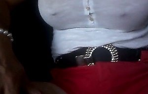 Mature sexbomb teasing