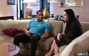 Wife Anna de Ville wanted to try anal sex with her black BBC husband
