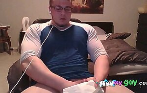 Muscle Nerd Jerk Off & Cum
