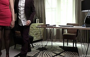 Kira queen sweet milf