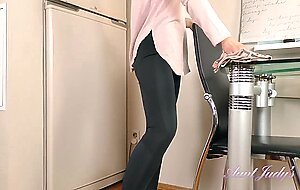 Auntjudys, 40yo super milf natie in yoga pants
