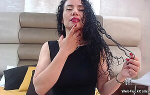 Mature amateur Latina lady masturbates on webcam