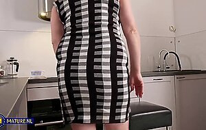 Liana is a busty milf that loves to get her pussy wet