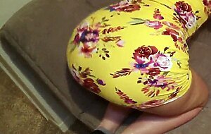 Fucking my step sister in her sexy yellow dress... big bouncy ass!
