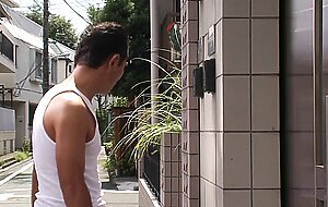 Roe-138 a married woman who has both adult sex appeal and cuteness that makes her college student