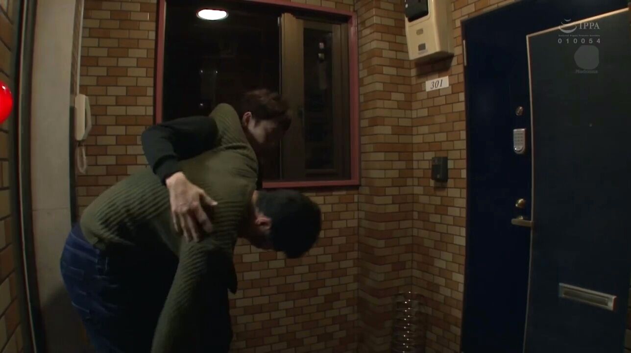 [juy-536] this big ass booby bra housewife is luring me to temptation with  her voluptuous hips yu HD porn - SEXTVX.COM