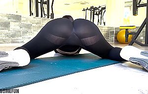 Hoesomefun, angry girl in gym caught me watching her. she made me pay for it..