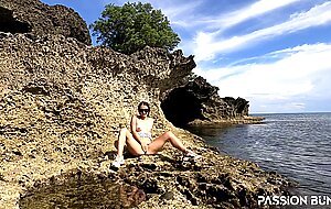 Passionbunny, honey walking with passionbunny and public orgasm near blue sea 2