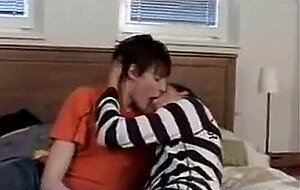 Bareback Amateur Cums Inside