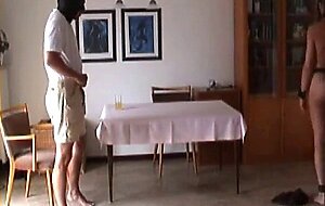 Deutsche Sklavin Clarissa: Amateur-BDSM mit einer MILF