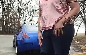 Outdoor Handjob by a Crossdressing Amateur