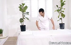 Big tits reagan foxx pounded doggystyle ends with cumshot