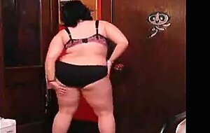 Curvy Beauty Strips and Dances on Webcam