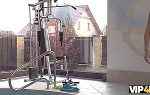 Vip4k. teen finds the opportunity to have sex even being under house arrest