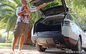 The housewife & the hitchhiker, Abella Danger, Keiran Lee