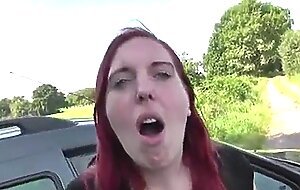 Redhead Deutsche MILF saugt und...