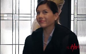 Natural-tits