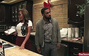 Big ass big tits MILF Richelle Ryan gets pussy creampie - Mrs. Creampie