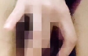 [Amateur video] Masturbation by inserting my hand through the gap in the pants hearts Even if I put
