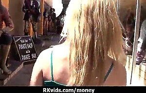 Amateur chick takes money for a fuck 21