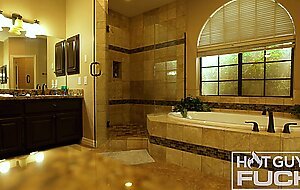 18yo UCLA Thick Baddie taking that college bro cock