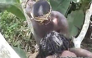Real african amateur fuck on the tree