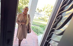 BLONDE SEX EXPERT come to my place to please me with her perfect body - KAYLEY GUNNER - VINCE KARTE