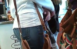 Amazing juicy teen ass in jeans hidden cam 720p