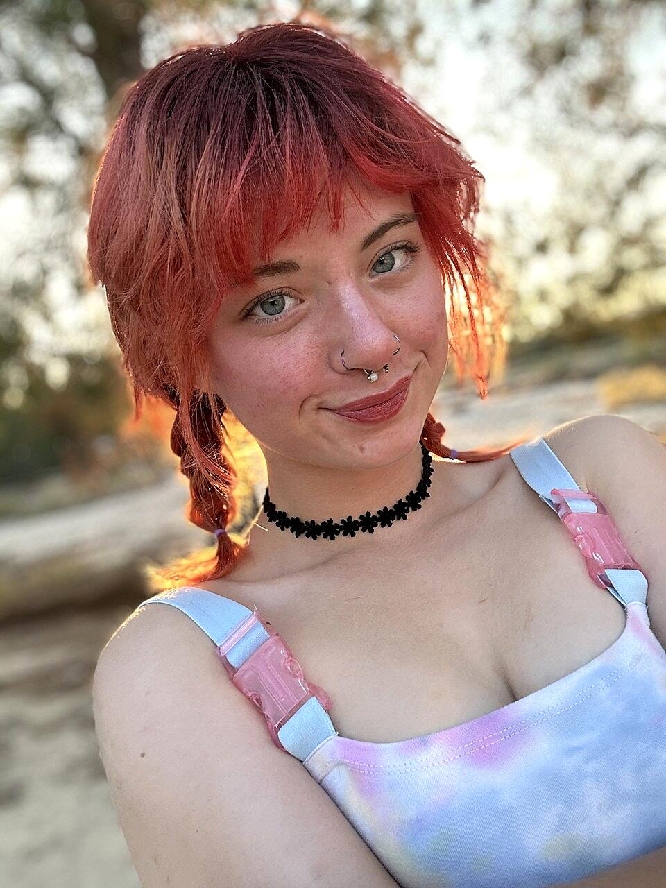 Cute Girl With A Nose Piercing Abby Shows Her Big Booty In A Solo Amateur, Babe, Beautiful, Piercing, Redhead