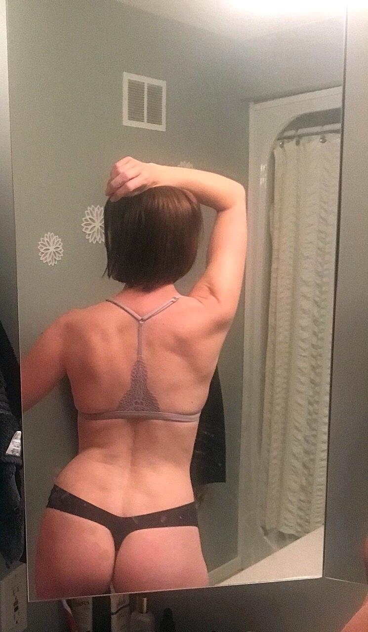 Backdoor Babe in Lacy Thong & Bra Tiny Hippy Modelcentro Amateur, Nipples, Piercing, Selfie, Skinny