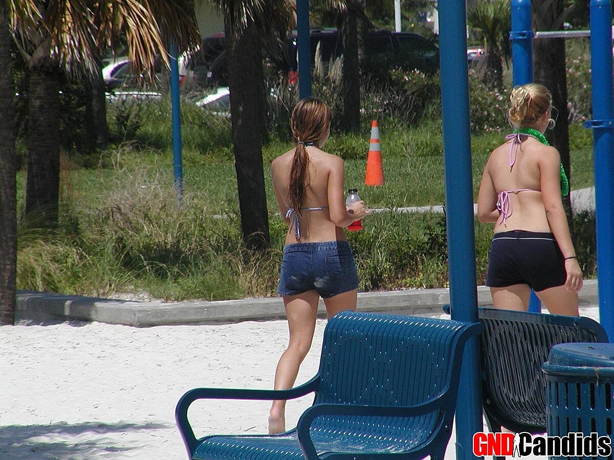 A Bunch Of Amateur Girls Are Captured On Candid Camera In Their Bikinis Amateur, Beach, Bikini, Public, Reality