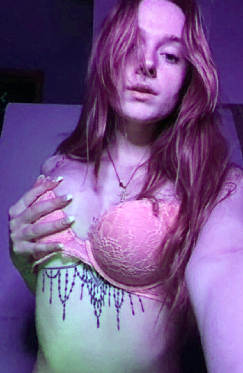 Glamorous Amateur Blake Bloom Flaunts Her Sexy Curves In Her Compilation Amateur, Beautiful, Lingerie, Selfie, Sexy