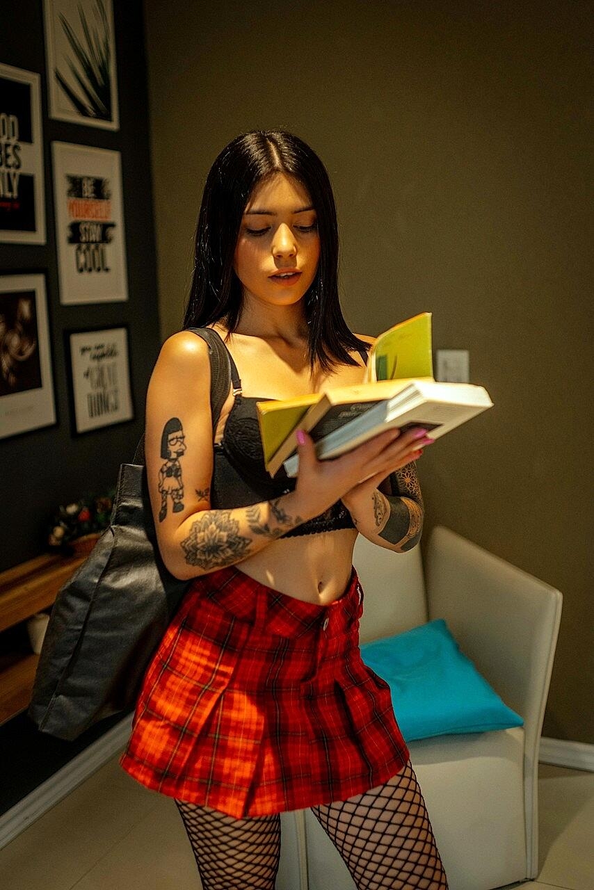 Mili Pie Mili Pie Brunette, Cute, Sexy, Tattoo