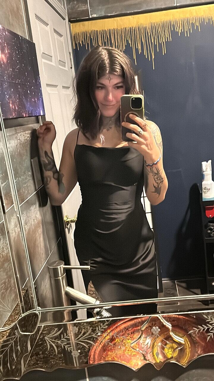 Brunette bombshell in black dress & heels takes selfie in mirror Little Trap Featuring Little Trap Nude Photos Amateur, Babe, Selfie, Skinny, Tattoo