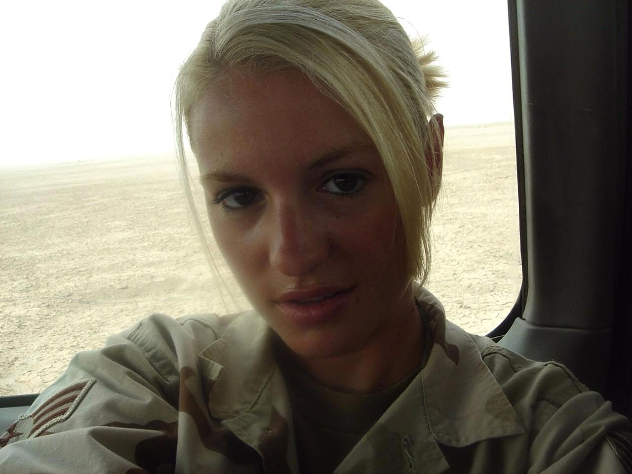 Hot Military Girls 